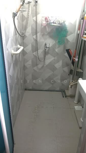 42 Bedok South Road, 42 Bedok South Road, Room Rental, 120 sqft, HDB Flat For Rent, by Steven Choo, 500225619 - Bathroom - PropertyGuru.com.sg