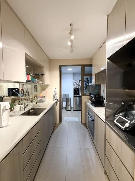 Treasure Crest, 62 Anchorvale Crescent, 3 Bedrooms, 1,151 sqft, Executive Condominium For Rent, by Elonn Seah, 500225636 - Kitchen - PropertyGuru.com.sg