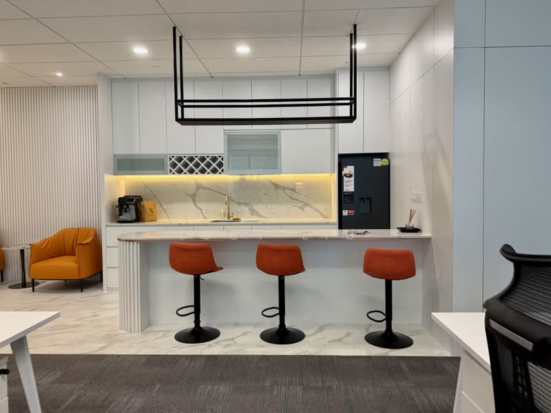 Asia Square Tower 1, 8 Marina View, 2,130 sqft, Office For Rent, by Lucy Liu, 500225637 - Kitchen - CommercialGuru.com.sg