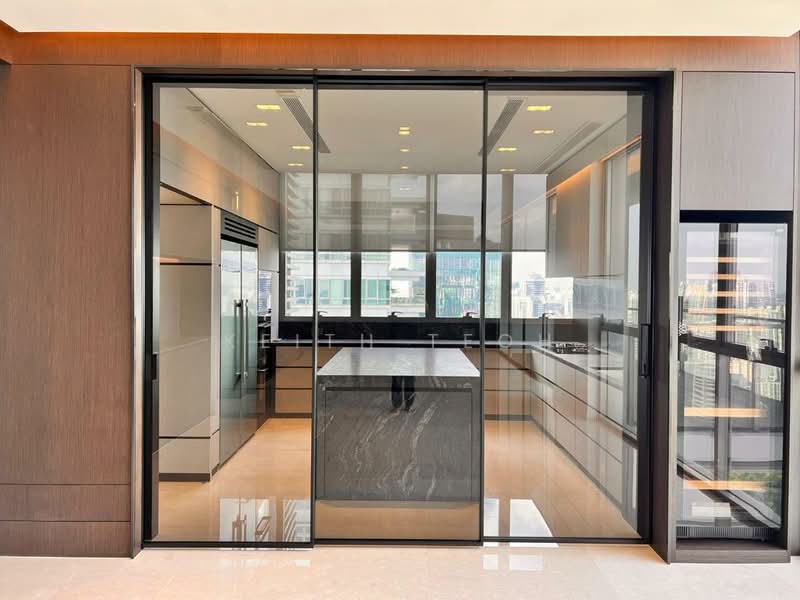 Orchard View, 29 Angullia Park, 4 Bedrooms, 2,530 sqft, Condominium For Rent, by Keith Teoh, 500225642 - Gourmet Enclosed Kitchen  - PropertyGuru.com.sg