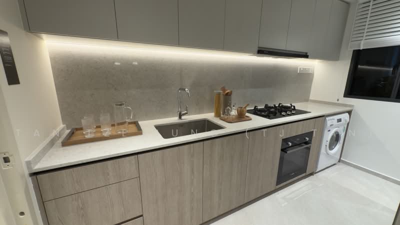 Rare 4 Bedroom Family Home Available, Changi Airport / Changi Village, 4 Bedrooms, 990 sqft, Condominium For Sale, by Tan Tze Jung (TJ Tan), 500225644 - Kitchen - PropertyGuru.com.sg