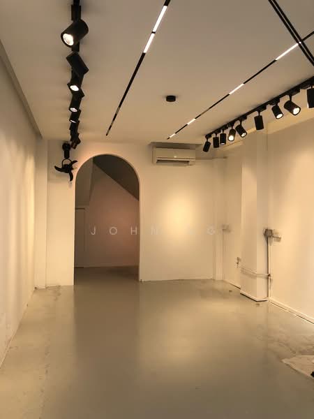 Kampong Glam Shop House, Arab Street, Beach Road / Bugis / Rochor, 400 sqft, Shop / Shophouse For Rent, by John Ng, 500225649 - Interior - CommercialGuru.com.sg