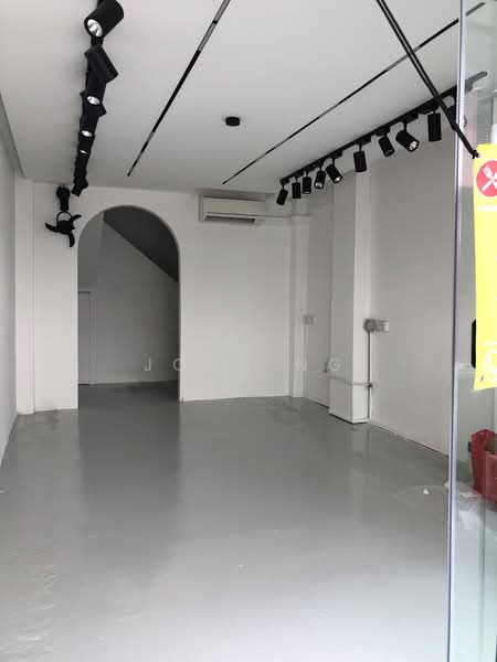 Kampong Glam Shop House, Arab Street, Beach Road / Bugis / Rochor, 400 sqft, Shop / Shophouse For Rent, by John Ng, 500225649 - Interior - CommercialGuru.com.sg