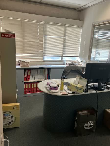 Golden Mile Tower, 6001 Beach Road, 1,000 sqft, Office For Sale, by Joan Ong, 500225656 - Interior - CommercialGuru.com.sg