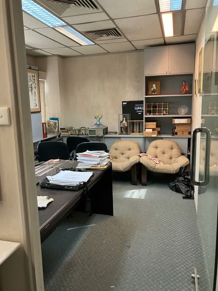 Golden Mile Tower, 6001 Beach Road, 1,000 sqft, Office For Sale, by Joan Ong, 500225656 - Study - CommercialGuru.com.sg