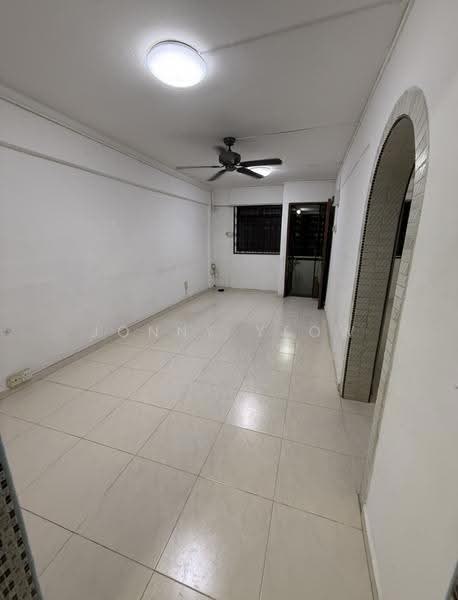 10 Teck Whye Avenue, 10 Teck Whye Avenue, Dairy Farm / Bukit Panjang / Choa Chu Kang, 2 Bedrooms, 721 sqft, HDB Flat For Sale, by Jonny Yeow, 500225658 - Living room (hall) - PropertyGuru.com.sg