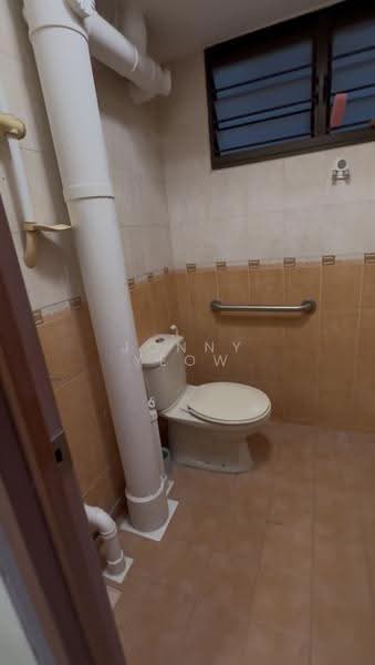 10 Teck Whye Avenue, 10 Teck Whye Avenue, Dairy Farm / Bukit Panjang / Choa Chu Kang, 2 Bedrooms, 721 sqft, HDB Flat For Sale, by Jonny Yeow, 500225658 - Common Bathroom - PropertyGuru.com.sg