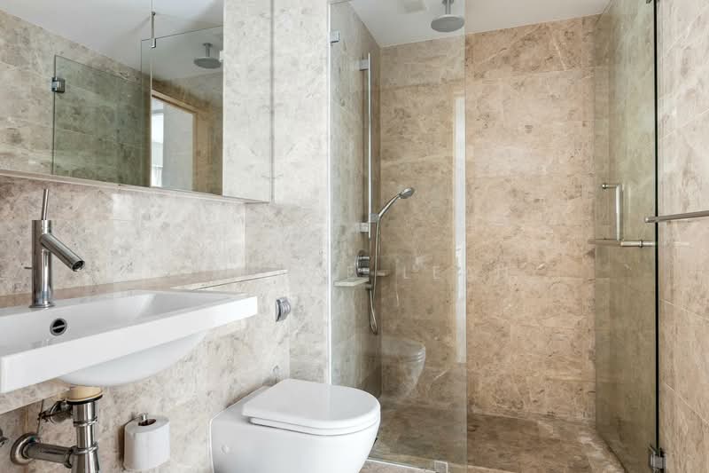 One Shenton, 1 Shenton Way, 1 Bedroom, 538 sqft, Condominium For Rent, by Daphne Lean, 500225675 - Bathroom - PropertyGuru.com.sg