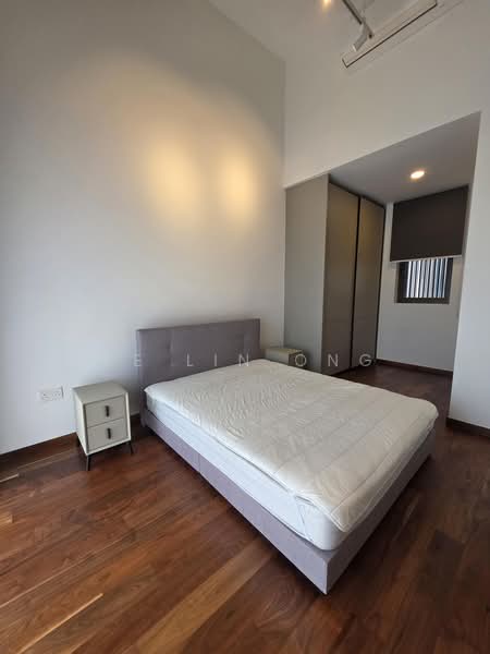 Parksuites, 18 Holland Grove Road, 3 Bedrooms, 1,389 sqft, Condominium For Rent, by Ee Lin Ong, 500225688 - Bedroom - PropertyGuru.com.sg
