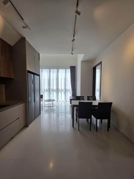 Parksuites, 18 Holland Grove Road, 3 Bedrooms, 1,389 sqft, Condominium For Rent, by Ee Lin Ong, 500225688 - Kitchen - PropertyGuru.com.sg