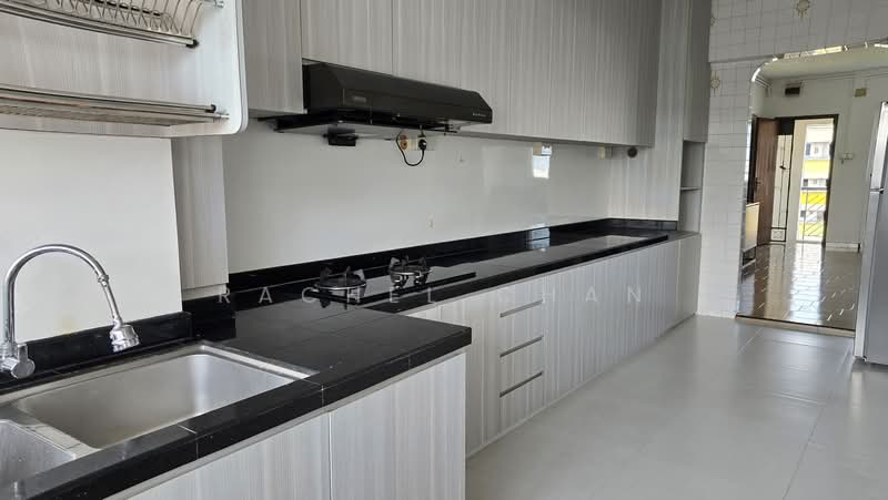 261 Tampines Street 21, 261 Tampines Street 21, 3 Bedrooms, 1,130 sqft, HDB Flat For Sale, by Rachel Chan, 500225700 - Kitchen - PropertyGuru.com.sg