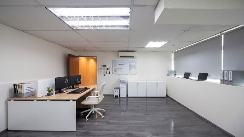Enterprise Centre, 20 Bukit Batok Crescent, 4,009 sqft, Light Industrial (B1) For Sale, by Amanda Tan, 500225704 - Interior - CommercialGuru.com.sg