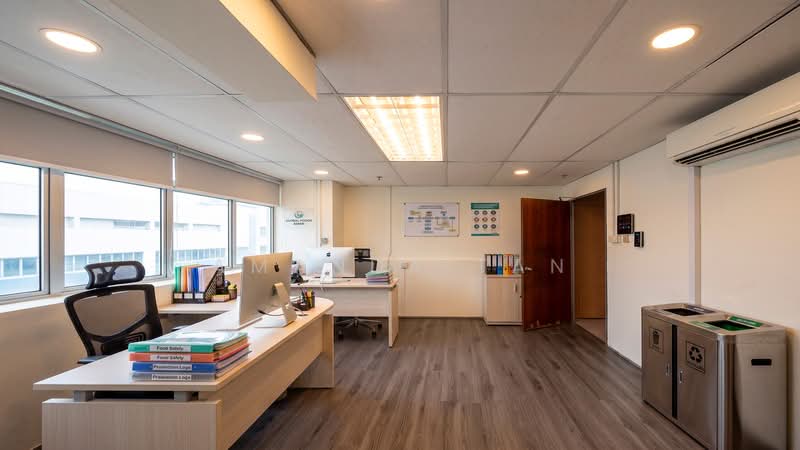 Enterprise Centre, 20 Bukit Batok Crescent, 4,009 sqft, Light Industrial (B1) For Sale, by Amanda Tan, 500225704 - Study - CommercialGuru.com.sg
