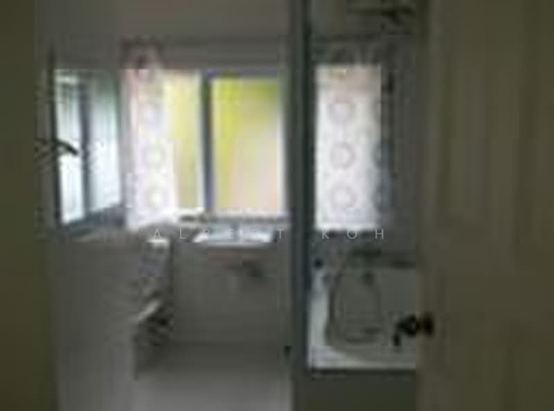 Raffles Park, 16 Cassia Drive, 5 Bedrooms, 4,500 sqft, Detached House For Rent, by Albert Koh, 500225716 - Bathroom - PropertyGuru.com.sg