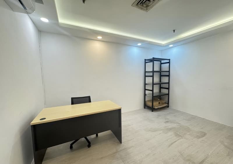 Parklane Shopping Mall, 35 Selegie Road, 441 sqft, Other Retail For Sale, by Eric Lee, 500225722 - Interior - CommercialGuru.com.sg