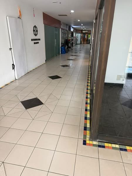 Parklane Shopping Mall, 35 Selegie Road, 441 sqft, Other Retail For Sale, by Eric Lee, 500225722 - Corridor - CommercialGuru.com.sg