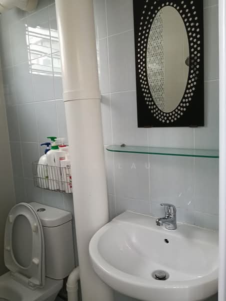 625 Ang Mo Kio Avenue 9, 625 Ang Mo Kio Avenue 9, 2 Bedrooms, 721 sqft, HDB Flat For Rent, by T.S Lau, 500225726 - Bathroom - PropertyGuru.com.sg