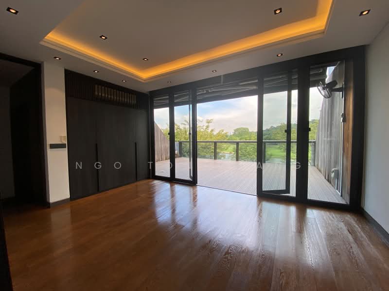 The Green Collection Golf Terrace, Cove Drive Sentosa, 5 Bedrooms, 5,900 sqft, Terraced House For Rent, by Ngo Tong Hang, 500225731 - Attic Bedroom - PropertyGuru.com.sg