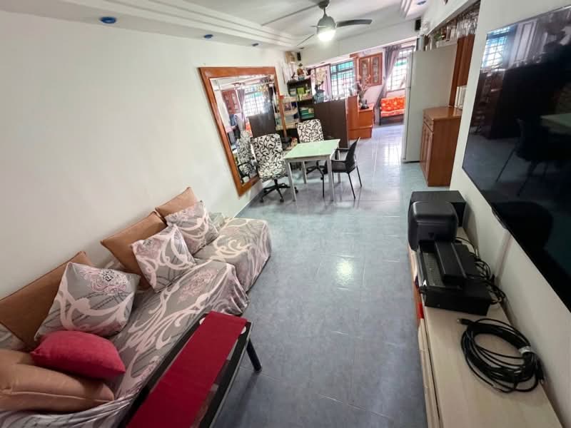 451 Choa Chu Kang Avenue 4, 451 Choa Chu Kang Avenue 4, 3 Bedrooms, 1,108 sqft, HDB Flat For Sale, by Ben Lim, 500225734 - Living Room - PropertyGuru.com.sg