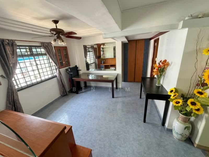 451 Choa Chu Kang Avenue 4, 451 Choa Chu Kang Avenue 4, 3 Bedrooms, 1,108 sqft, HDB Flat For Sale, by Ben Lim, 500225734 - Living Room - PropertyGuru.com.sg
