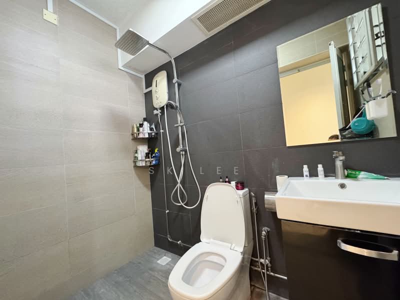 508B Wellington Circle, 508B Wellington Circle, 3 Bedrooms, 969 sqft, HDB Flat For Sale, by SK Lee, 500225738 - Bathroom - PropertyGuru.com.sg