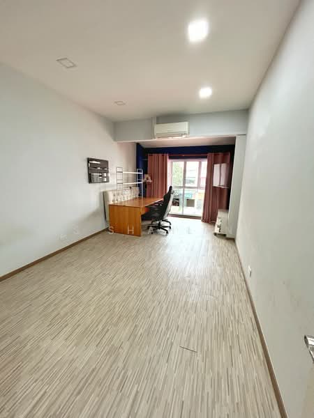 Pasir Ris Heights, , 4 Bedrooms, 2,678 sqft, Terraced House For Sale, by S Shahlan, 500225742 - Study - PropertyGuru.com.sg