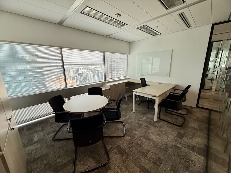 Gateway East, 152 Beach Road, Beach Road / Bugis / Rochor, 6,359 sqft, Office For Rent, by Mary Lau, 500225743 - Study - CommercialGuru.com.sg