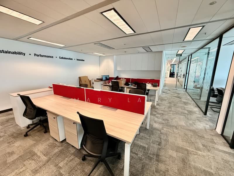 Gateway East, 152 Beach Road, Beach Road / Bugis / Rochor, 6,359 sqft, Office For Rent, by Mary Lau, 500225743 - Interior - CommercialGuru.com.sg
