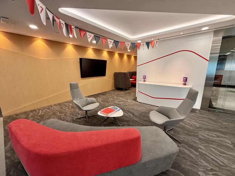 Gateway East, 152 Beach Road, Beach Road / Bugis / Rochor, 6,359 sqft, Office For Rent, by Mary Lau, 500225743 - Interior - CommercialGuru.com.sg