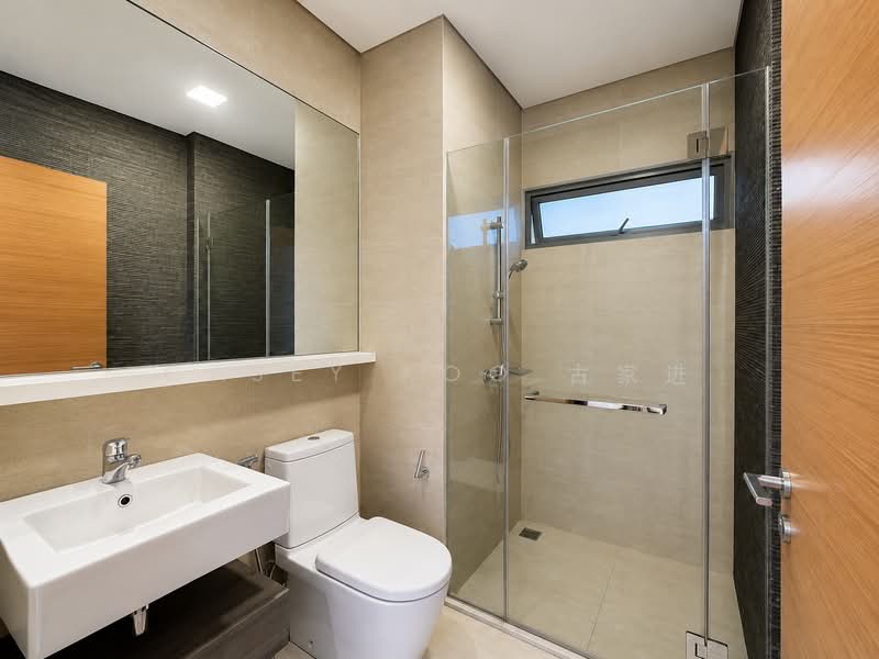 Woodhaven, 71 Woodgrove Avenue, 3 Bedrooms, 1,119 sqft, Condominium For Sale, by Casey Koo 古家进, 500225748 - Bathroom - PropertyGuru.com.sg
