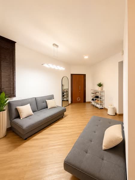 Robertson 100, 100 Robertson Quay, 2 Bedrooms, 936 sqft, Apartment For Rent, by Ong Beng Yew, 500225753 - Living Room - PropertyGuru.com.sg