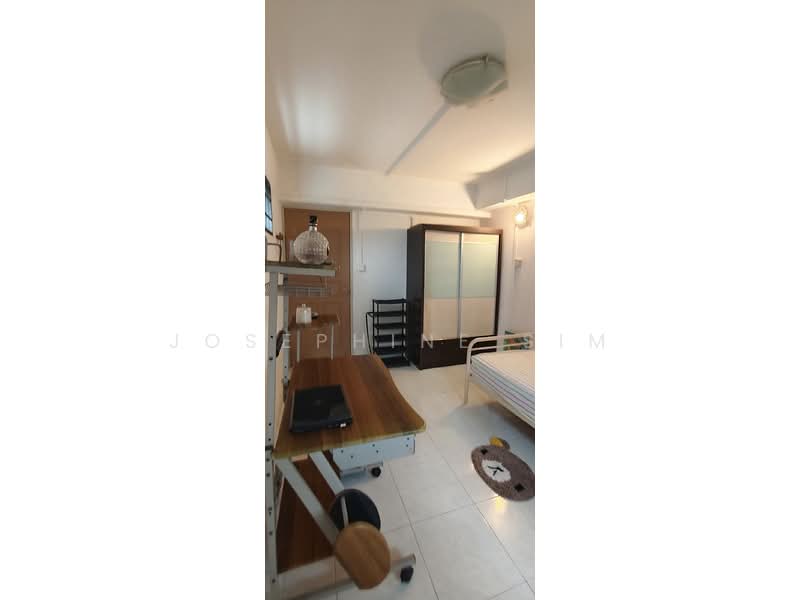122 Pasir Ris Street 11, 122 Pasir Ris Street 11, Room Rental, 150 sqft, HDB Flat For Rent, by Josephine Sim, 500225756 - Bedroom - PropertyGuru.com.sg