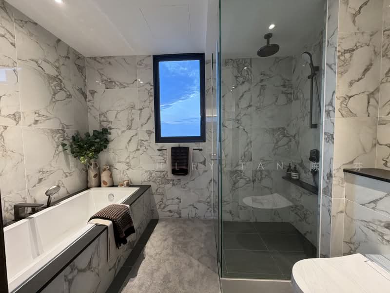Tembusu Grand, 96 Jalan Tembusu, 5 Bedrooms, 2,691 sqft, Condominium For Sale, by Karen Ashley Tan 陈淑芬, 500225760 - Bathroom - PropertyGuru.com.sg
