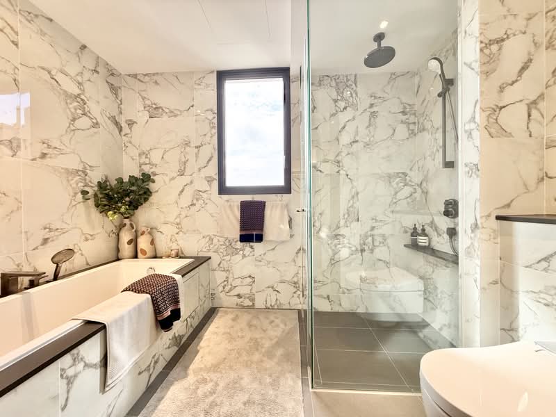 Tembusu Grand, 94 Jalan Tembusu, 5 Bedrooms, 2,691 sqft, Condominium For Sale, by Yu Tianxin, 500225765 - Bathroom - PropertyGuru.com.sg