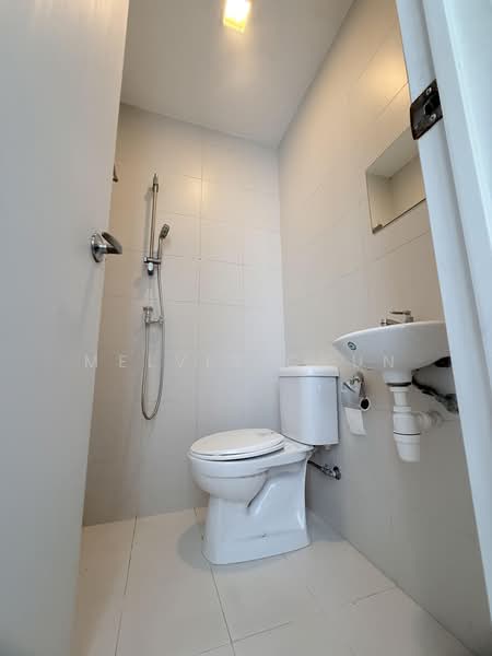 Saint Thomas Suites, 33 St Thomas Walk, 4 Bedrooms, 2,013 sqft, Condominium For Rent, by Melvin Chun, 500225766 - Bathroom - PropertyGuru.com.sg