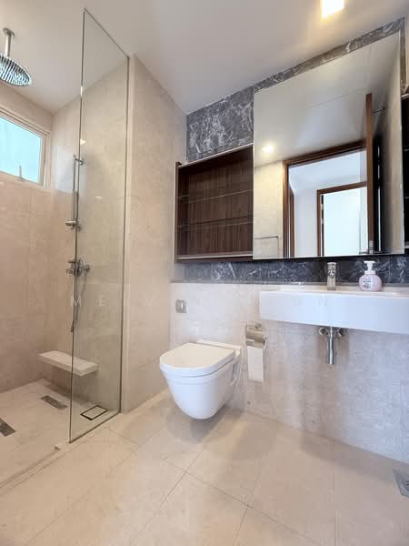 Saint Thomas Suites, 33 St Thomas Walk, 4 Bedrooms, 2,013 sqft, Condominium For Rent, by Melvin Chun, 500225766 - Bathroom - PropertyGuru.com.sg