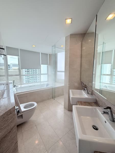 Saint Thomas Suites, 33 St Thomas Walk, 4 Bedrooms, 2,013 sqft, Condominium For Rent, by Melvin Chun, 500225766 - Bathroom - PropertyGuru.com.sg