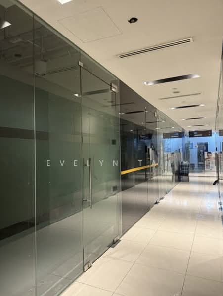Oxley Tower, 138 Robinson Road, 160 sqft, Other Retail For Sale, by Evelyn Tan, 500225779 - Corridor - CommercialGuru.com.sg