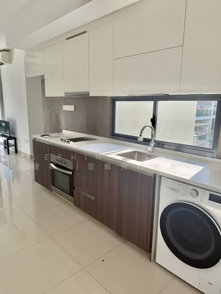 Parc Olympia, 66 Flora Drive, 2 Bedrooms, 645 sqft, Condominium For Sale, by Josephine Lim J R 林婕容 (区域分行董事 ), 500225783 - Kitchen - PropertyGuru.com.sg