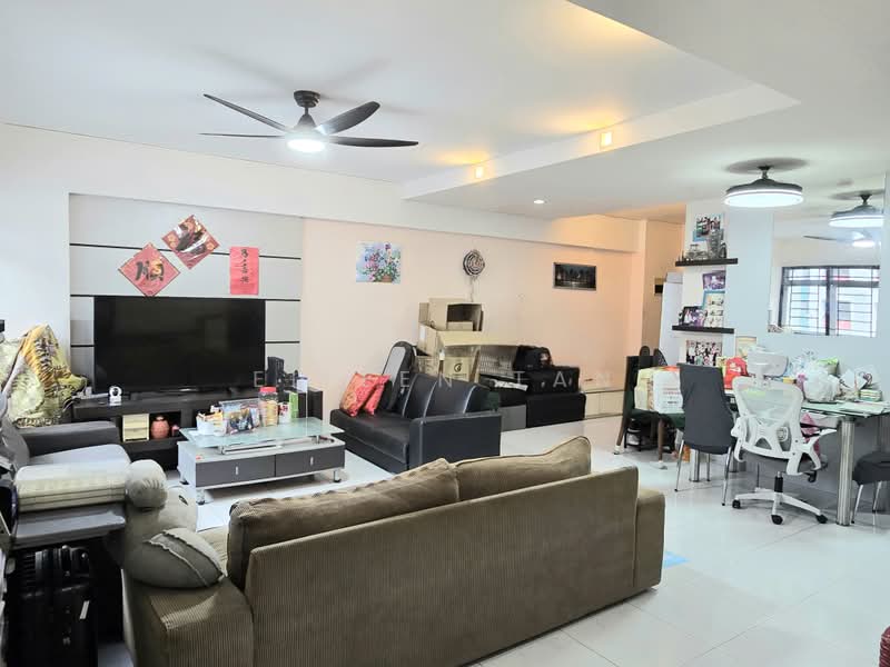685B Choa Chu Kang Crescent, 685B Choa Chu Kang Crescent, Dairy Farm / Bukit Panjang / Choa Chu Kang, 3 Bedrooms, 1,184 sqft, HDB Flat For Sale, by Eileen Tan, 500225788 - Living Room - PropertyGuru.com.sg