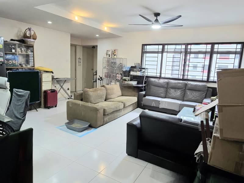 685B Choa Chu Kang Crescent, 685B Choa Chu Kang Crescent, Dairy Farm / Bukit Panjang / Choa Chu Kang, 3 Bedrooms, 1,184 sqft, HDB Flat For Sale, by Eileen Tan, 500225788 - Living Room - PropertyGuru.com.sg