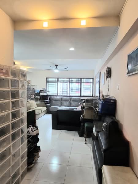 685B Choa Chu Kang Crescent, 685B Choa Chu Kang Crescent, Dairy Farm / Bukit Panjang / Choa Chu Kang, 3 Bedrooms, 1,184 sqft, HDB Flat For Sale, by Eileen Tan, 500225788 - Living Room - PropertyGuru.com.sg