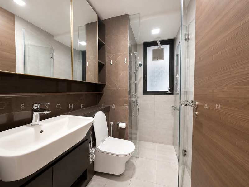 The Florence Residences, 87 Hougang Avenue 2, 2 Bedrooms, 721 sqft, Condominium For Sale, by Sanche Jagatheesan, 500225790 - Bathroom - PropertyGuru.com.sg