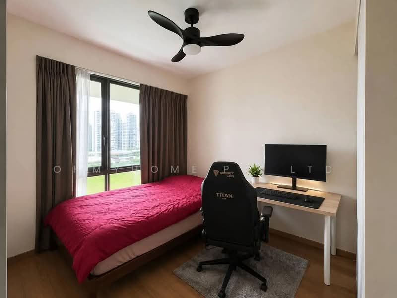 The Topiary, 11 Fernvale Lane, 3 Bedrooms, 915 sqft, Executive Condominium For Sale, by BEN CHEE, 500225791 - Bedroom - PropertyGuru.com.sg