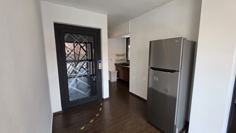 CHEAP! Beautiful Renovated Corner Near Mrt. Must See!, Farrer Park / Serangoon Rd, 1,802 sqft, Shop / Shophouse For Rent, by Alvin Tan, 500225797 - Interior - CommercialGuru.com.sg
