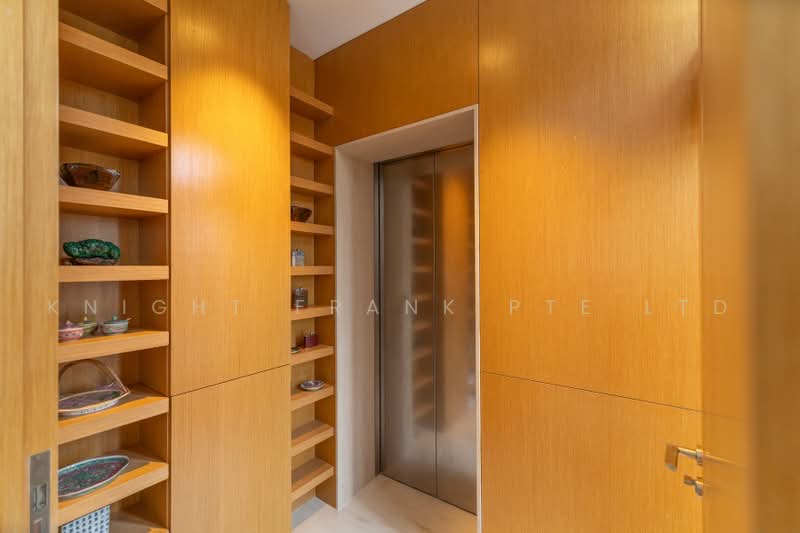 Belle Vue Residences, 15 Oxley Walk, 3 Bedrooms, 3,638 sqft, Condominium For Sale, by Evelyn Chen, 500225812 - private lift lobby - PropertyGuru.com.sg