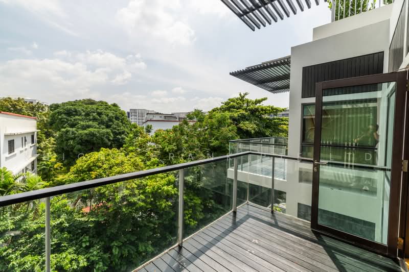 Belle Vue Residences, 15 Oxley Walk, 3 Bedrooms, 3,638 sqft, Condominium For Sale, by Evelyn Chen, 500225812 - Lush Greenery view from Balcony - PropertyGuru.com.sg