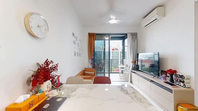 Parc Esta, 906 Sims Avenue, 2 Bedrooms, 635 sqft, Condominium For Sale, by Johanna Chow, 500225820 - Living Room - PropertyGuru.com.sg