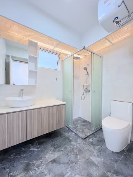 194A Bukit Batok West Avenue 6, 194A Bukit Batok West Avenue 6, 3 Bedrooms, 1,238 sqft, HDB Flat For Sale, by Joseph Ho, 500225825 - Bathroom - PropertyGuru.com.sg