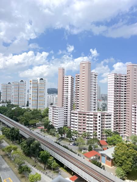 194A Bukit Batok West Avenue 6, 194A Bukit Batok West Avenue 6, 3 Bedrooms, 1,238 sqft, HDB Flat For Sale, by Joseph Ho, 500225825 - Exterior - PropertyGuru.com.sg